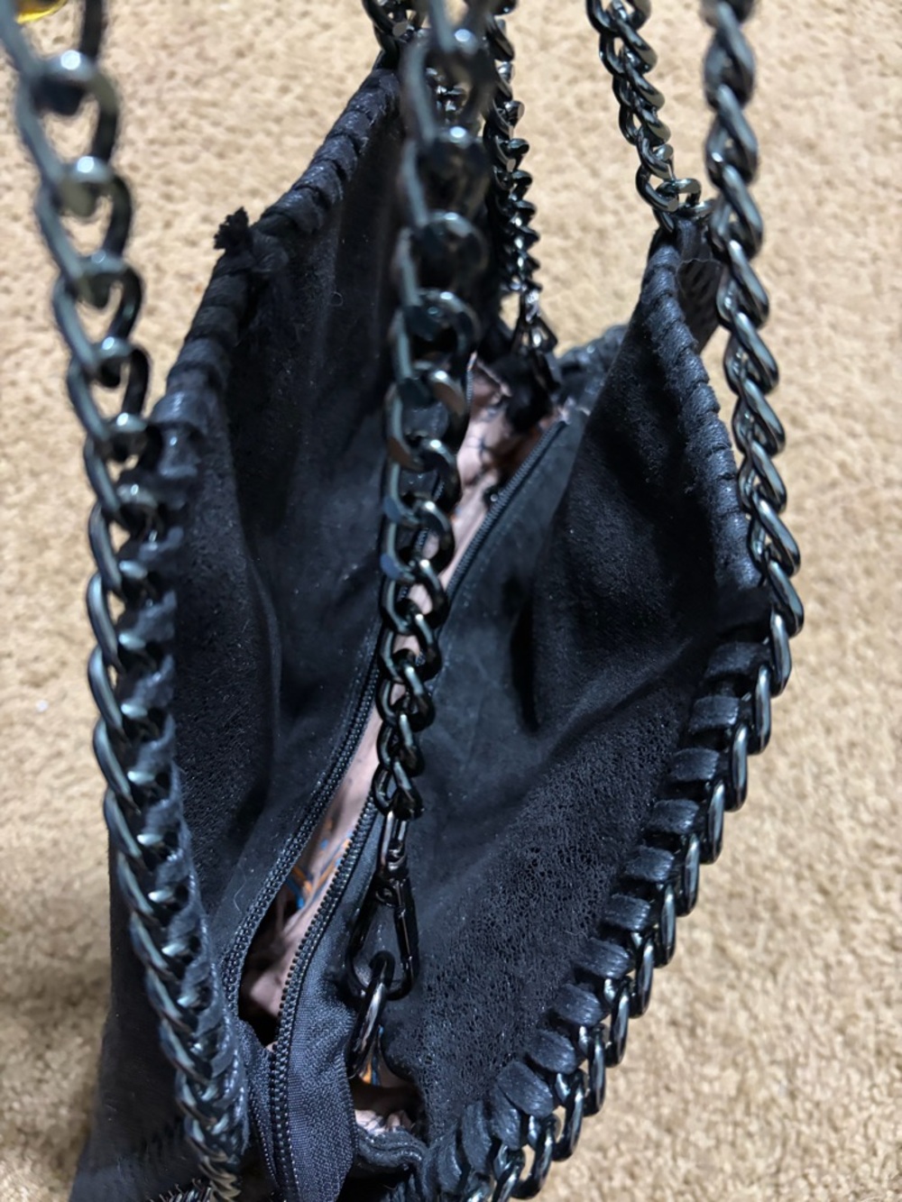 Snails 🐌 Metallic Black Snails Tote Bag with Lead-Tone Chain Detail - Picture 14 of 14